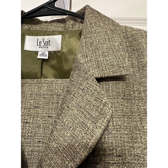 LeSuit Petite Women's 2 Piece Suit with Skirt, Size 14P - Picture 3 of 16